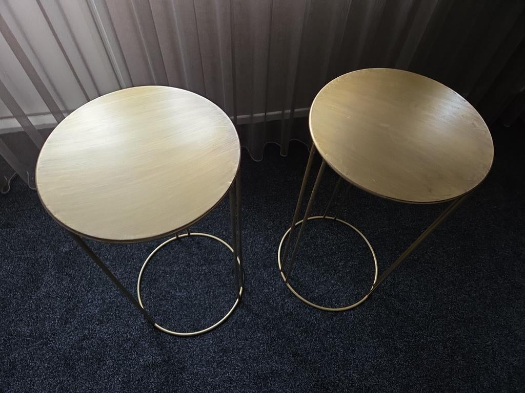 Twee gouden bijzettafels  blad 35 cm, hoogte 75 cm., Ophalen of Verzenden