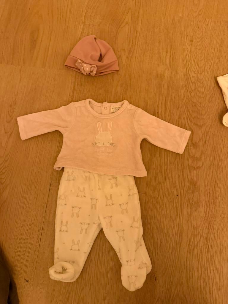 Een kleren setje voor poppen of baby, Kinderen en Baby's, Babykleding | Maat 50, Ophalen, Zo goed als nieuw, Jongetje of Meisje