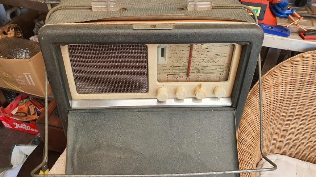 Philips radio 1950 moet opgeknapt worden kan op 220 volt en, Ophalen, Niet werkend, Radio