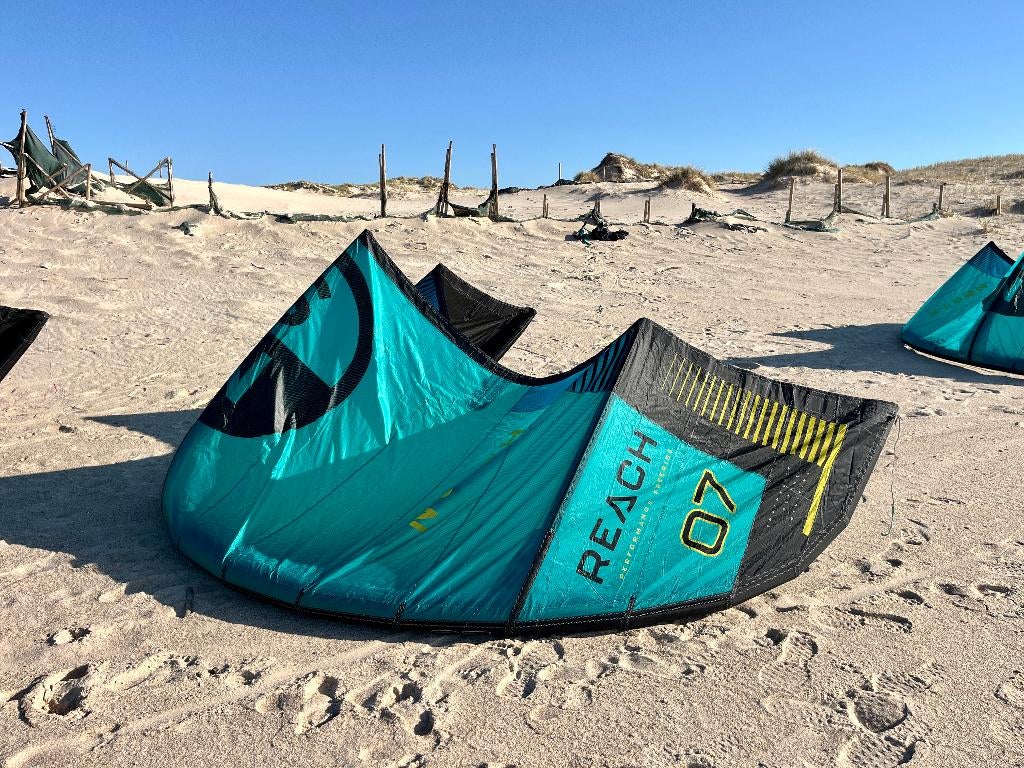 ALLES MOET WEG: North Reach, Mystic harnassen en boardbags, Watersport en Boten, Geen board, Ophalen of Verzenden, Zo goed als nieuw