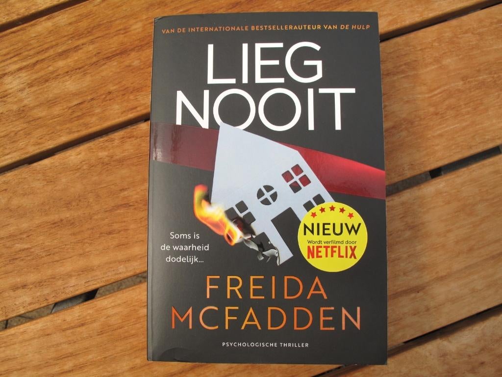 Lieg Nooit - Freida McFadden - paperback, Boeken, Thrillers, Zo goed als nieuw, Ophalen of Verzenden