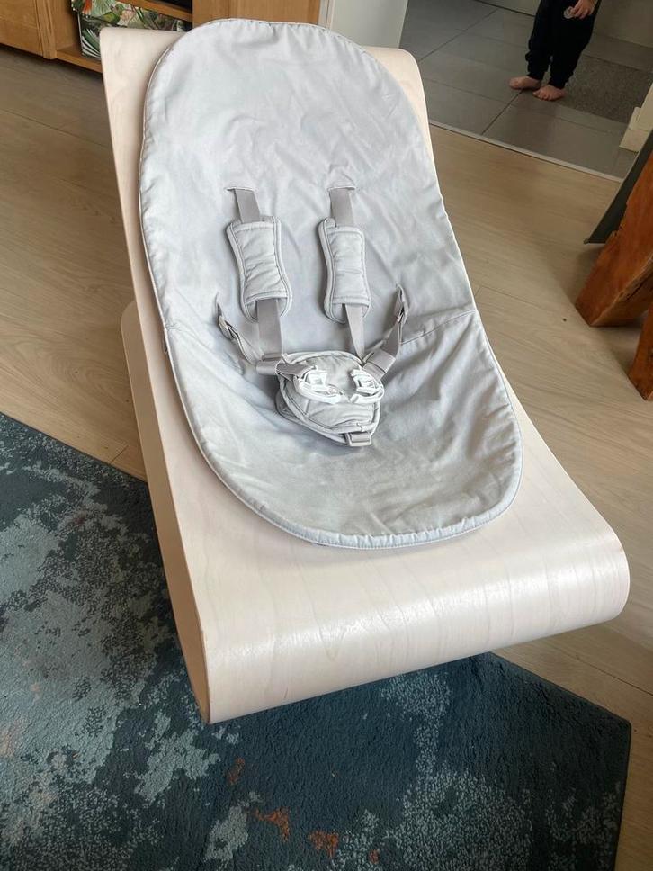 Bloom Wipstoel Bloom Coco | Frame Baby Lounger wit gebeitst, Kinderen en Baby's, Wipstoeltjes, Gebruikt, Wipstoel, Overige merken