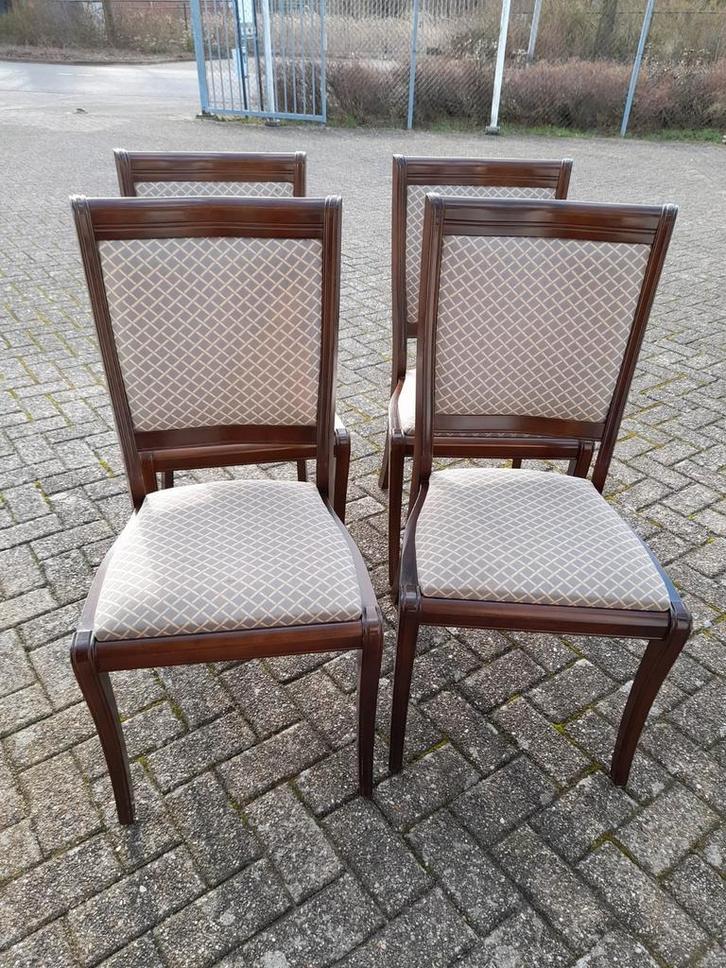 Set 4 nette klassieke stoelen, Huis en Inrichting, Stoelen, Zo goed als nieuw, Eén, Ophalen of Verzenden