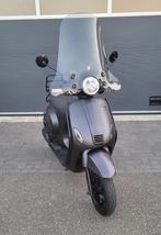 IZGS 2021 Capri 4 takt mooie scooter blauw kenteken, Ophalen of Verzenden, Zo goed als nieuw, Benzine