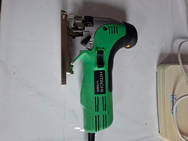 Hitachi CJ120VA Decoupeerzaag - Zo goed als nieuw, Doe-het-zelf en Verbouw, Gereedschap | Zaagmachines, Zo goed als nieuw, Decoupeerzaag