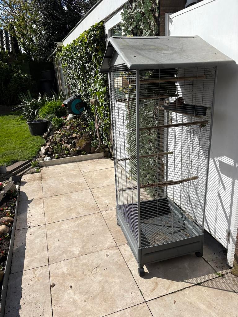 Voliere, Dieren en Toebehoren, Vogels | Hokken en Kooien, Ophalen of Verzenden, Zo goed als nieuw, Volière