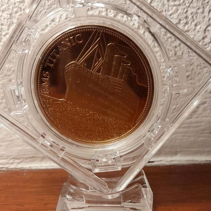 Mooie Titanic herinneringscentrum in prachtige standaard, Postzegels en Munten, Munten en Bankbiljetten | Verzamelingen, Munten