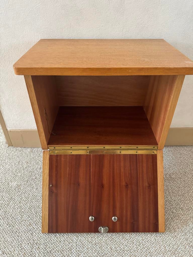 Vintage (nacht)kastje, Ophalen