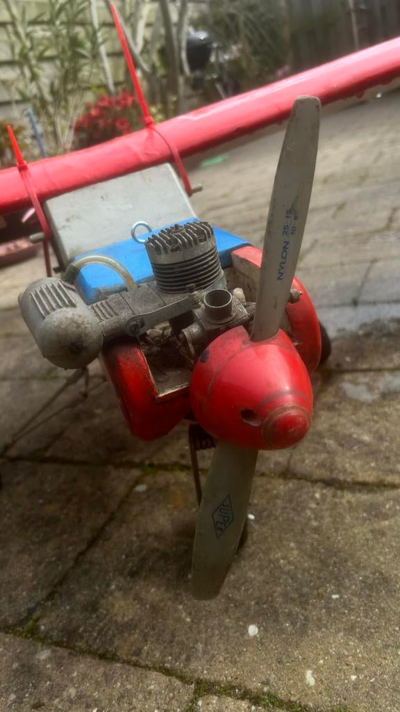 Rood Model Vliegtuig 1:50 Spanwijdte - Geen Afstandsbedienin, Hobby en Vrije tijd, Modelbouw | Radiografisch | Vliegtuigen, Ophalen