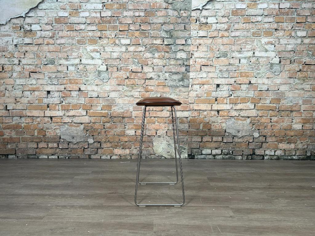 Cappellini Hi Pad Stool bruin bij TheReSales, 5 krukken of meer, 60 tot 90 cm, Ophalen of Verzenden, Zo goed als nieuw
