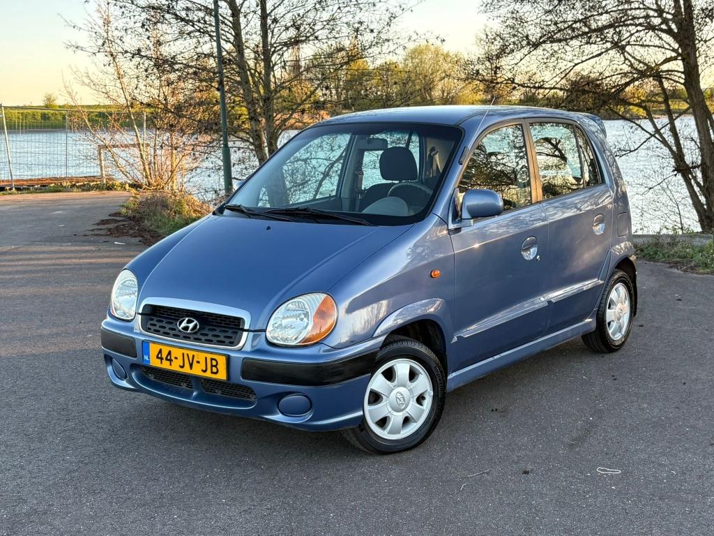 Hyundai Atos Spirit 1.0i SLX Distributieriem Vervangen OrgNL, Gebruikt, Zwart, 4 cilinders, Leder en Stof