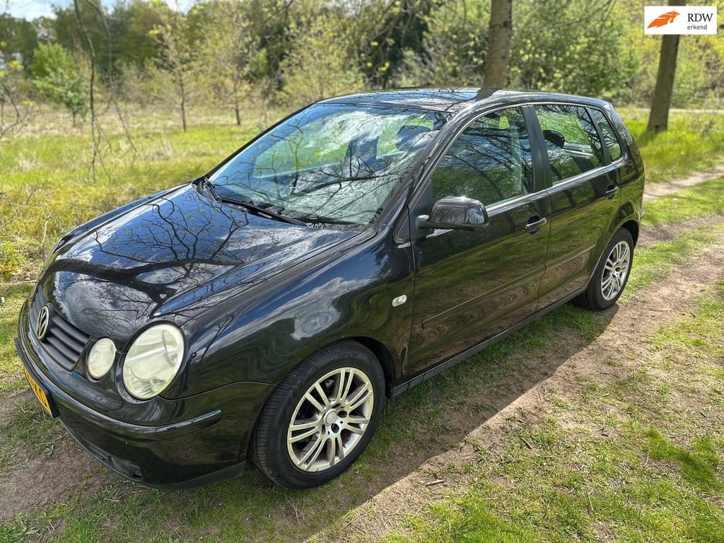 Volkswagen Polo 1.4-16V APK 12-12-2026, Voorwielaandrijving, 15 km/l, 4 cilinders, Cruise Control