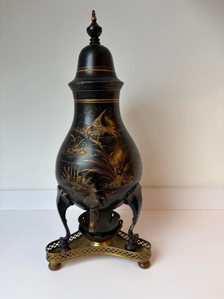 Antieke kraantjespot met comfoor uit de 19e eeuw, Ophalen