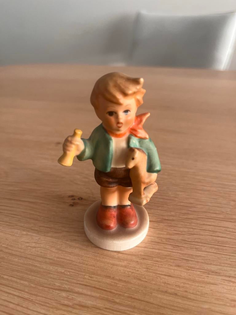 Goebel Hummel beeldje boy with the horse, Ophalen of Verzenden, Zo goed als nieuw, Hummel