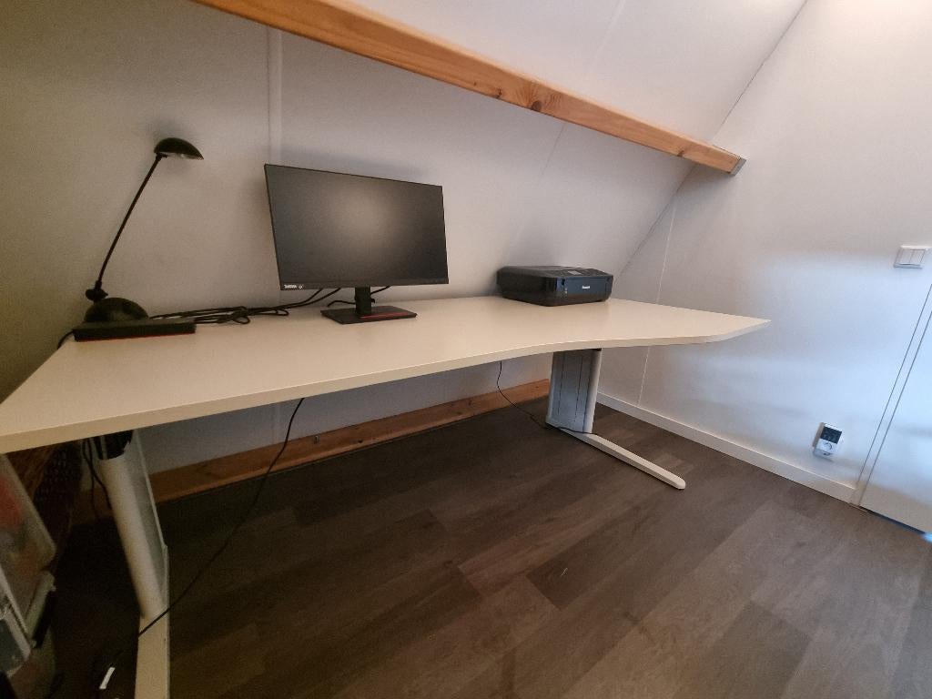 Bureau, Huis en Inrichting, Bureaus, Ophalen, Gebruikt, In hoogte verstelbaar, 100 cm
