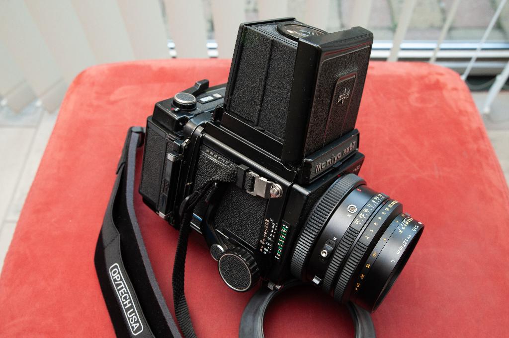 Mamiya RB67 Pro SD body, Pro SD 120 filmback, 127mm f3.5 K/L, Audio, Tv en Foto, Fotocamera's Analoog, Gebruikt, Spiegelreflex