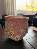 Engelse porseleinen pot, Ophalen