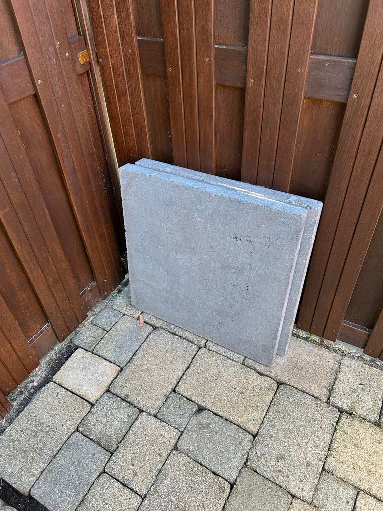 Gratis betonnen terrastegels, grijs, 2 stuks, 60x60, Tuin en Terras, Tegels en Klinkers, Gebruikt, Terrastegels, Beton, Minder dan 5 m²