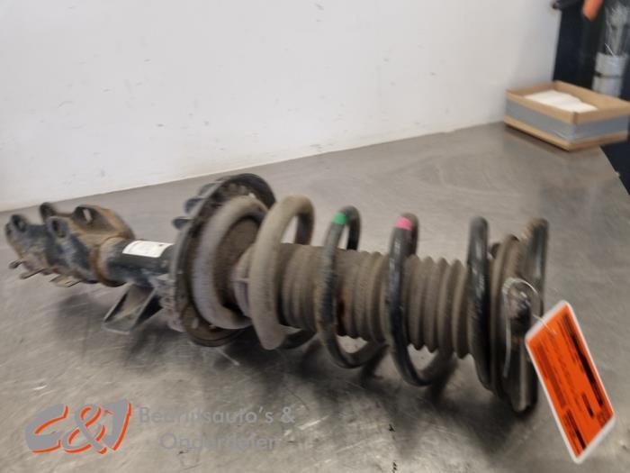 Schokdemperpoot links-voor van een Mercedes Vito, Auto-onderdelen, Ophanging en Onderstel, Mercedes-Benz, Gebruikt, 3 maanden garantie