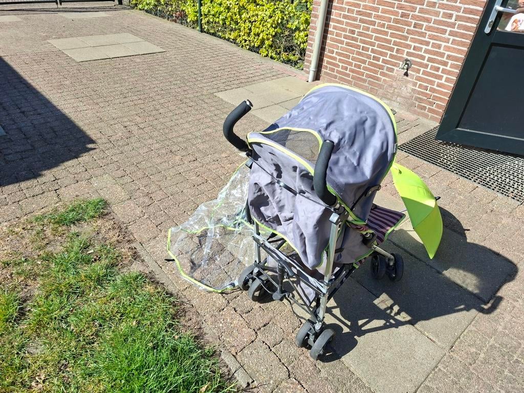 Buggy met regenhoes en parasol, Ophalen, Gebruikt, Regenhoes