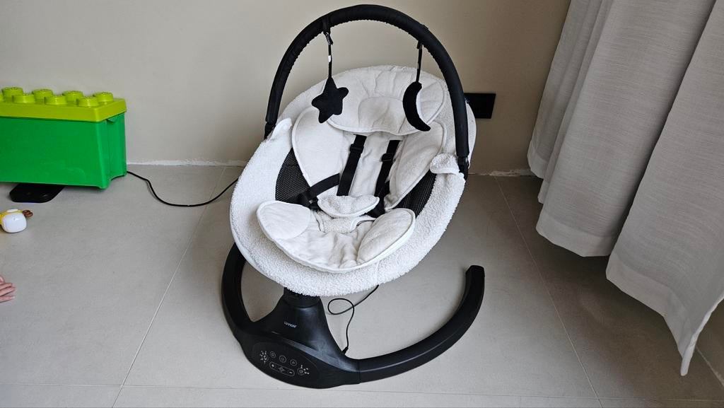 Luvion Babyswing Wipstoeltje - Weinig gebruikt, Ophalen, Gebruikt, Wipstoel, Met gordel(s) of riempje(s)