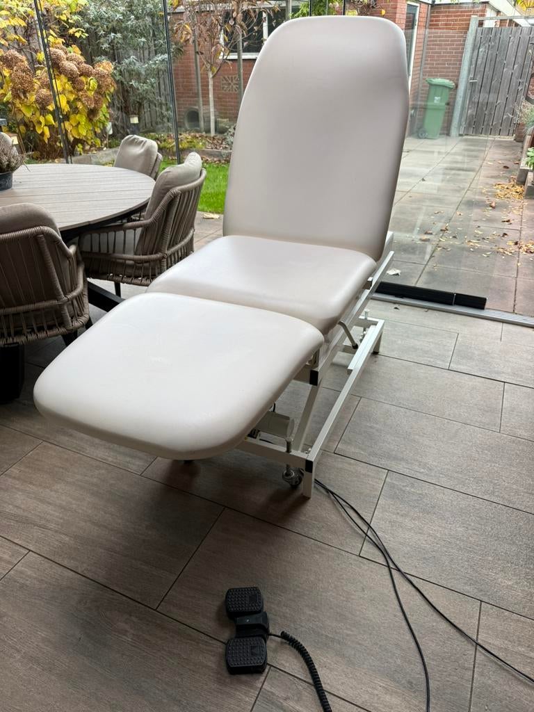 Elektrische behandelstoel - merk Renja, Ophalen of Verzenden, Gebruikt, Overige typen