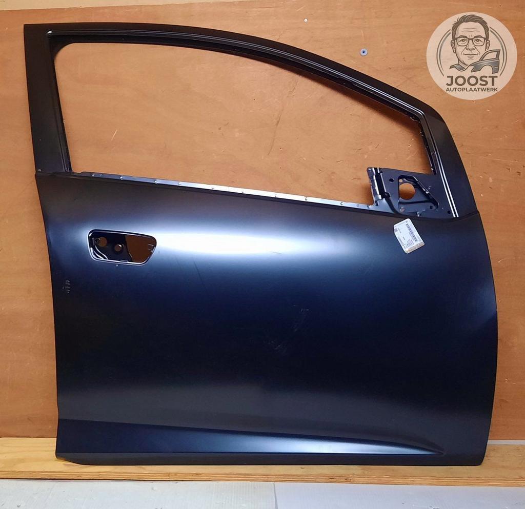 Portier deur rechtsvoor Chevrolet Spark v.a 2009 42349033, Auto-onderdelen, Deur, -Chevrolet Europe, Herkomst onderdeel bekend