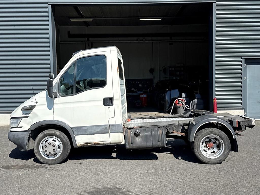 Iveco Daily 35C17 300 BE Trekker, luchtremmen, Achterwielaandrijving, Gebruikt, 4 cilinders, Iveco
