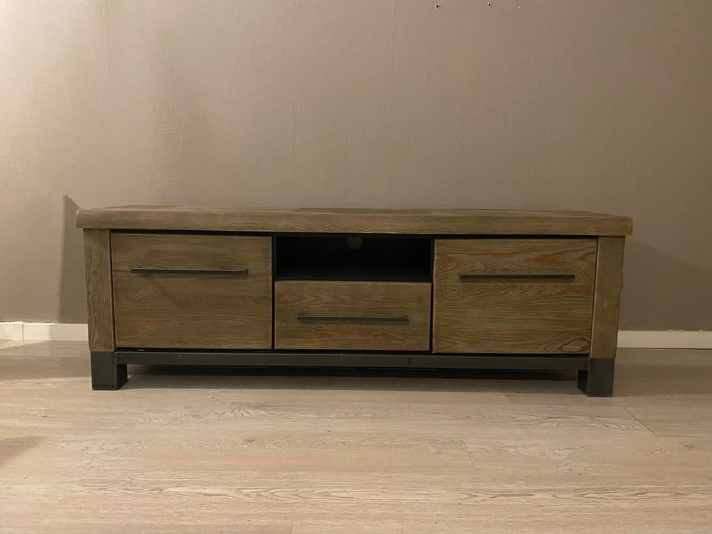 (Haco) Robuust TV-meubel van hout en metaal met lades, Huis en Inrichting, Kasten | Televisiemeubels, Ophalen, 150 tot 200 cm