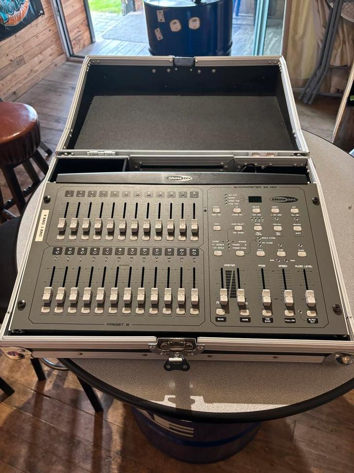 Showtec Showmaster 24 MKII inclusief flightcase, Muziek en Instrumenten, Licht en Laser, Zo goed als nieuw, Licht, Ophalen