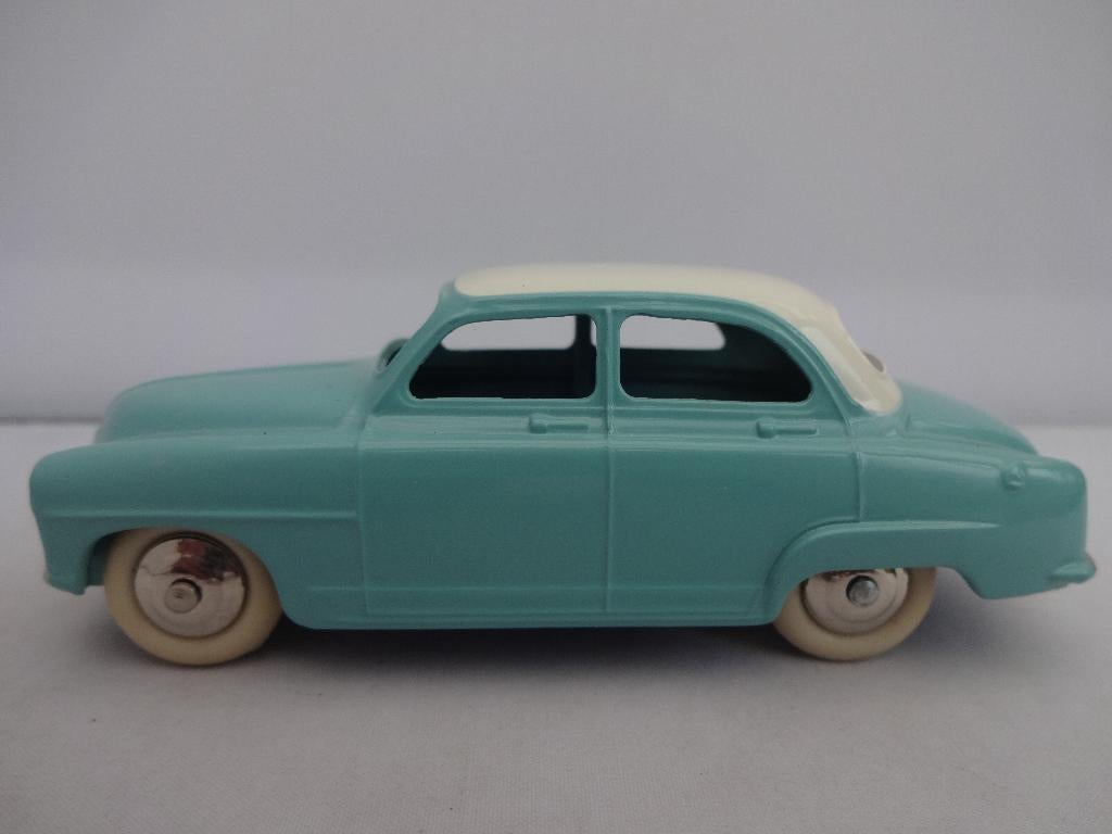 DINKY TOYS FRANCE - 24U - Simca 9 Aronde - Bleu ciel et Ivoire - boite