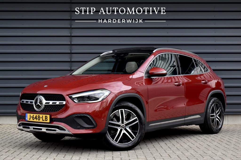 Mercedes-Benz GLA 250 4MATIC 224pk Premium Plus | Panoramada, Auto's, Automaat, Gebruikt, Euro 6, 4 cilinders