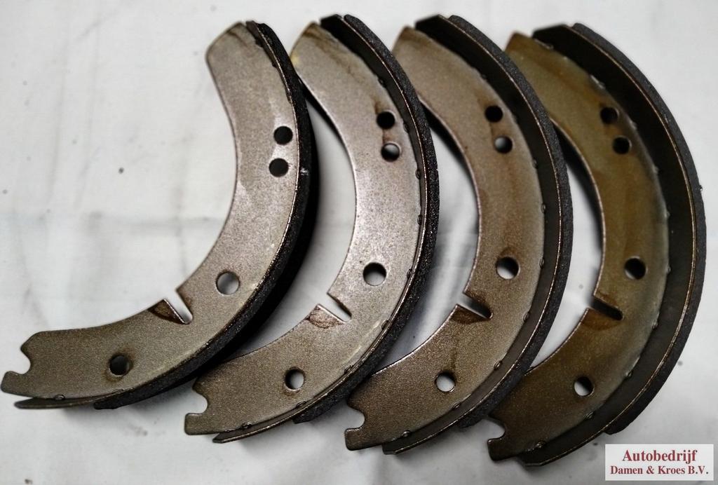 Remschoenset 18G8526K MGA, Auto-onderdelen, Remmen en Aandrijving, MG, Nieuw, Ophalen of Verzenden