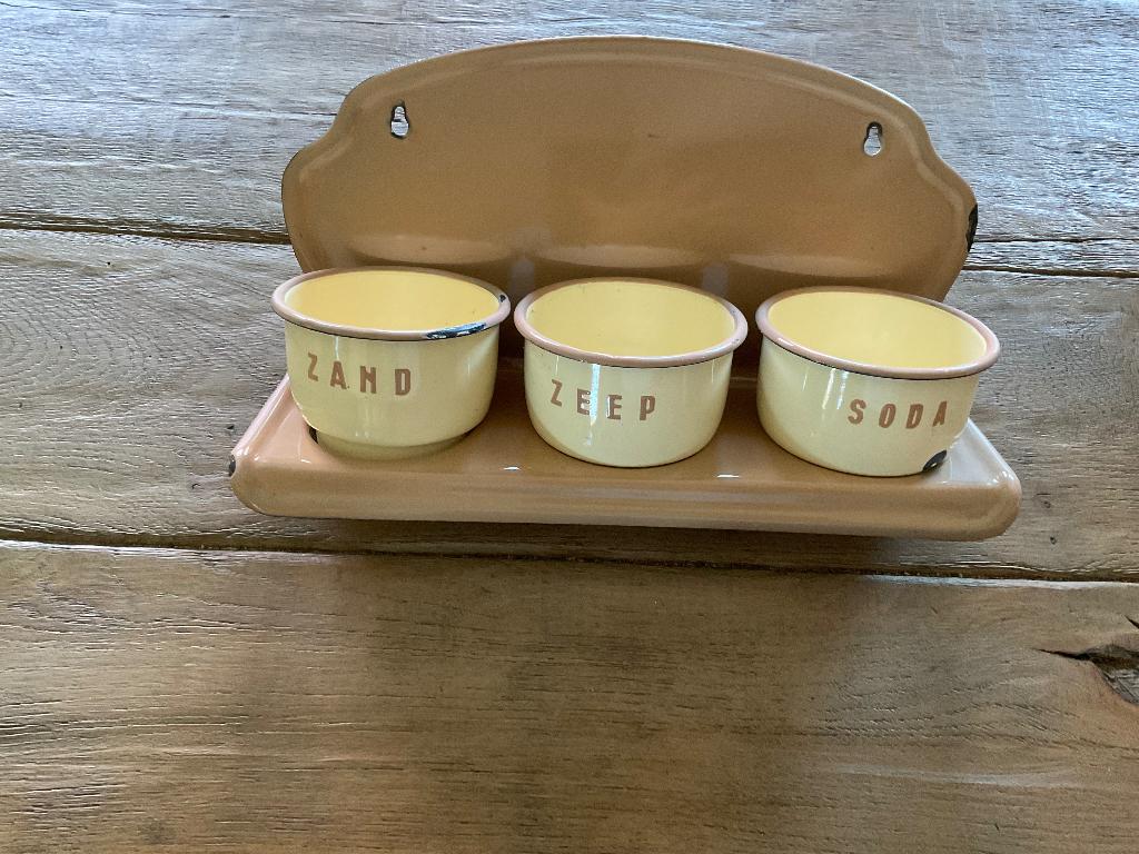 Emaille zand-zeep-soda set, Ophalen