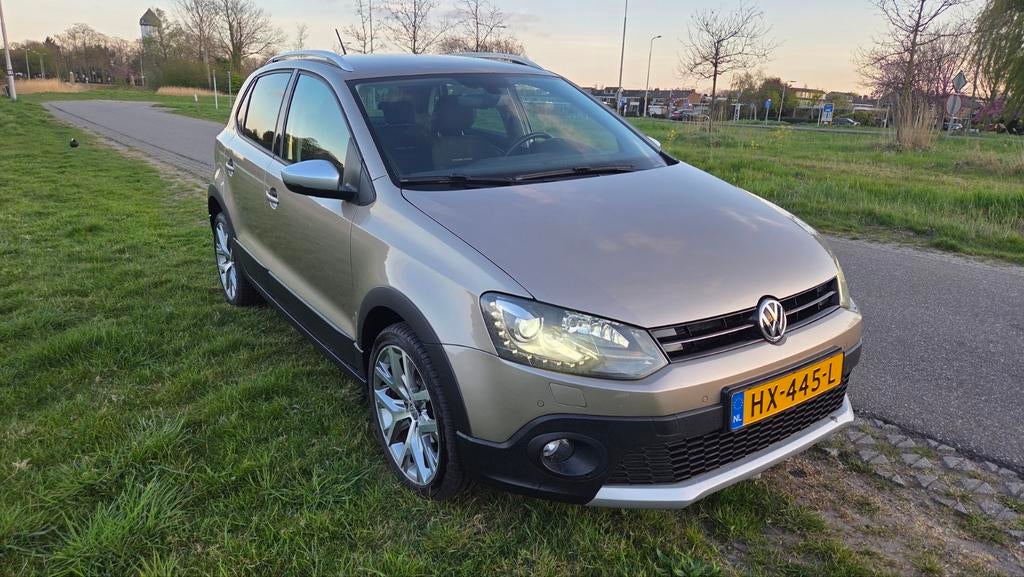 Volkswagen Cross Polo 1.2 TSI 66KW 2016 Champagne, Stof, 40 €/maand, Beige, Beige
