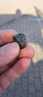 Romeins bronzen ring, bodemvondst, Antiek en Kunst, Ophalen of Verzenden