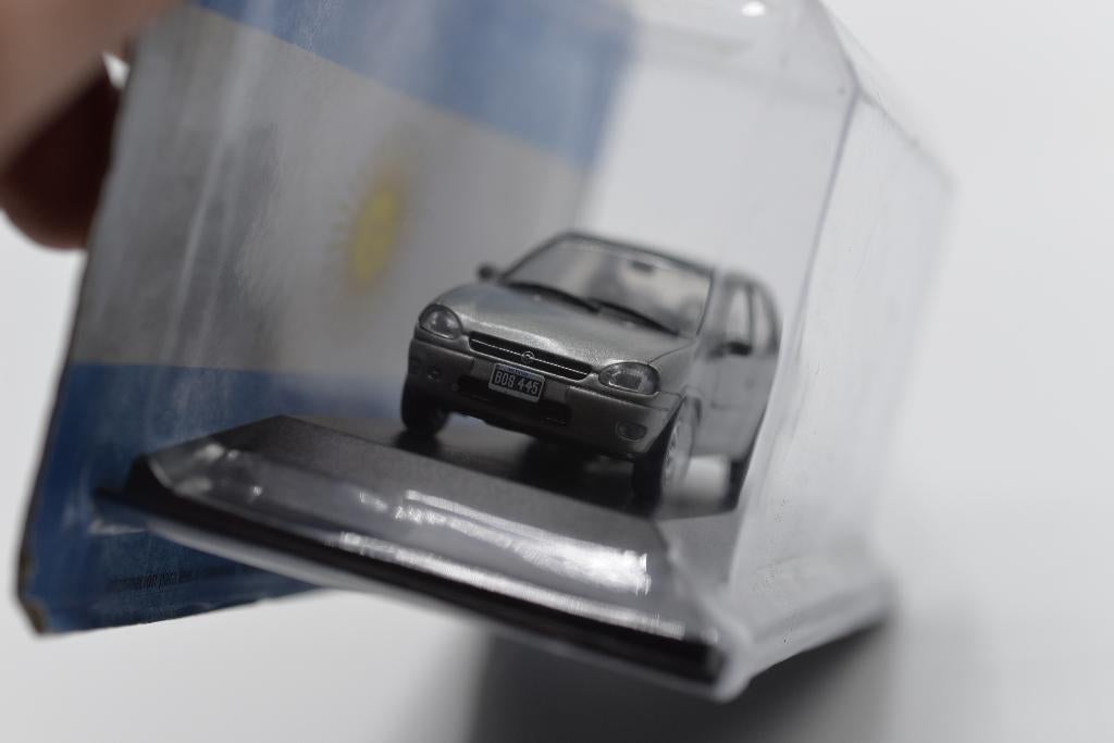 Opel Corsa GLS sedan 1:43, Overige merken, -, Nieuw, Ophalen of Verzenden