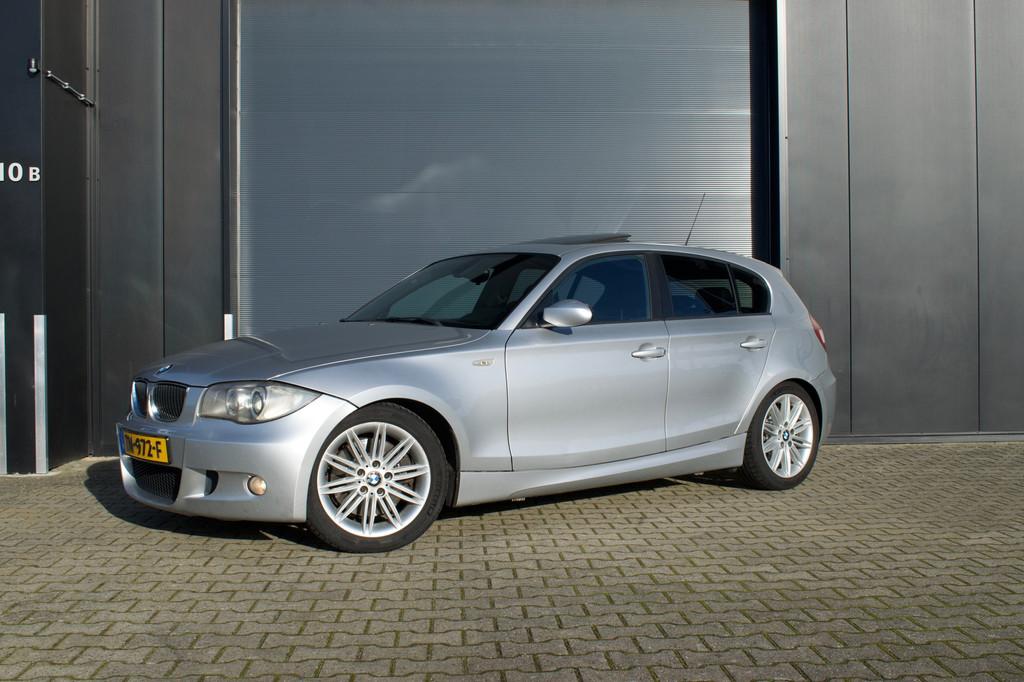 BMW 1-serie 130i Cup LCI, Auto's, Achterwielaandrijving, Gebruikt, Euro 4, 6 cilinders