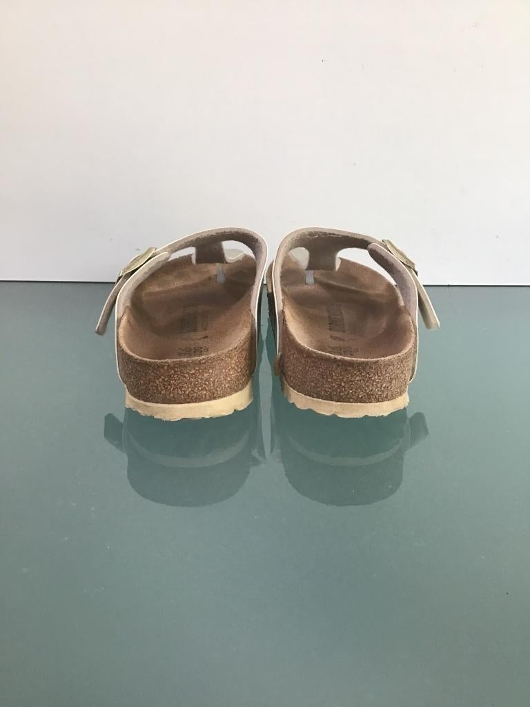Birkenstock 36 slippers Gizeh goud | Gratis verzenden, Kleding | Dames, Schoenen, Slippers, Overige kleuren, Verzenden, Zo goed als nieuw