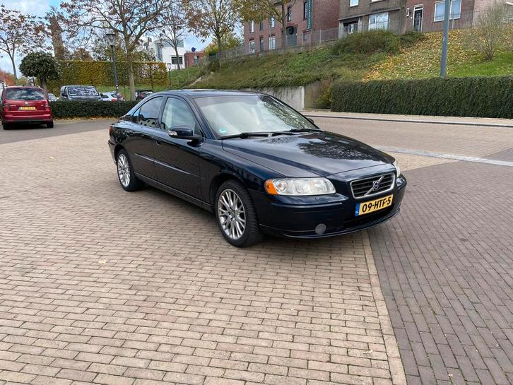 Volvo S60 2.4 180PK AUT 2009 op LPG met nieuwe APK!, Auto's, Volvo, Particulier, S60, ABS, Adaptieve lichten, Airbags, Airconditioning