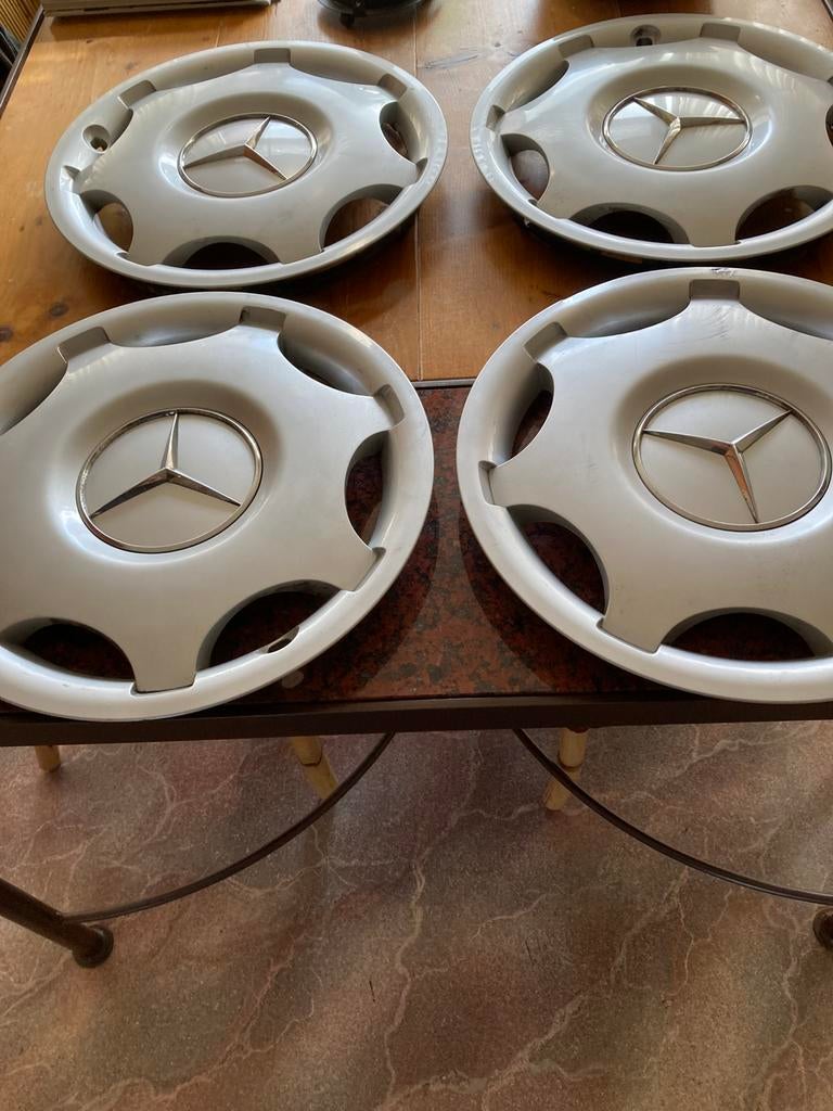 Set Wieldoppen., Ophalen of Verzenden, Zo goed als nieuw