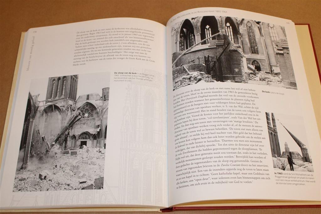 Katholiek Leven in Zwolle — Geschiedenis Michaëlparochie, Ophalen of Verzenden, Zo goed als nieuw