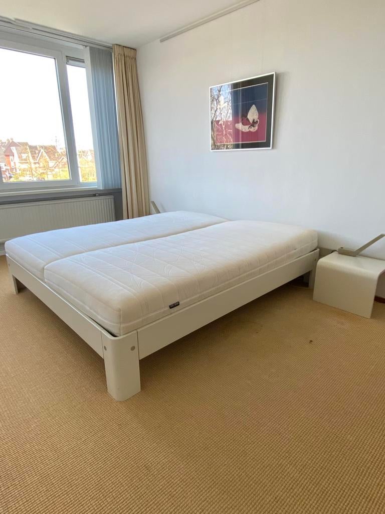 Auping Auronde 180 x 200 + 2 electrische lattenbodems, Ophalen, Gebruikt, Tweepersoons