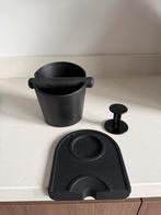 Koffie spullen - uitklopbak en tamping mat, Ophalen of Verzenden, Zo goed als nieuw