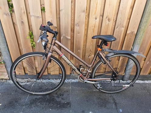 Beone HS Crossover 28" Dames sportfiets 27 versnellingen, Fietsen en Brommers, Fietsen | Dames | Sportfietsen en Toerfietsen, Zo goed als nieuw
