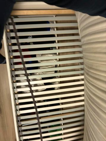 Ikea Bedframe met opberglades, lattenb+matras wit, 90x200 cm - afbeelding 3