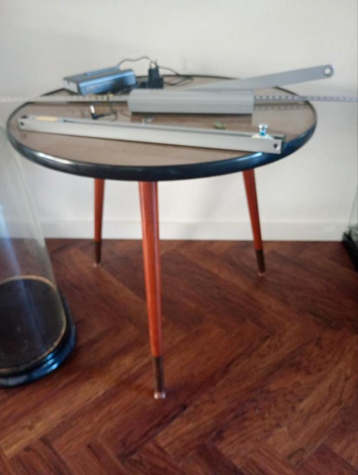 Vintage Tripot Tafel DDR 1950, Huis en Inrichting, Tafels | Sidetables, Ophalen of Verzenden
