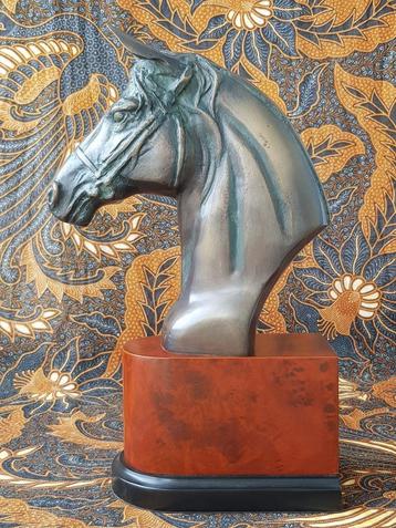 Mooi oud brons beeld uit Engeland van een paardenhoofd.