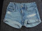 Mooie denim korte broek van H&M maat 98, Kinderen en Baby's, Kinderkleding | Maat 98, Broek, Meisje, H&M, Ophalen of Verzenden