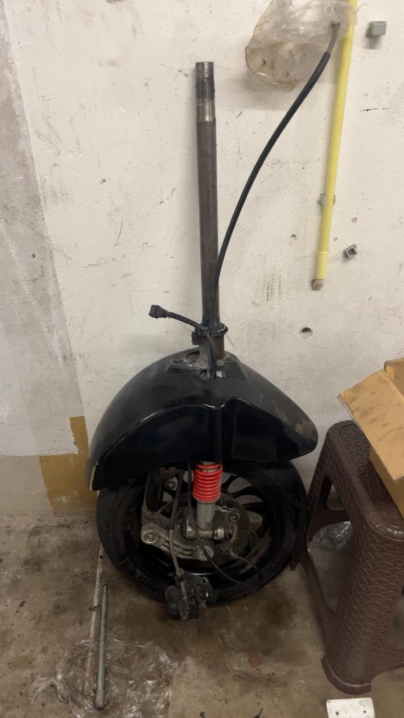 Vespa sprint/primavera voorvork, Fietsen en Brommers, Brommeronderdelen | Scooters, Zo goed als nieuw, Vespa, Overige typen, Ophalen of Verzenden